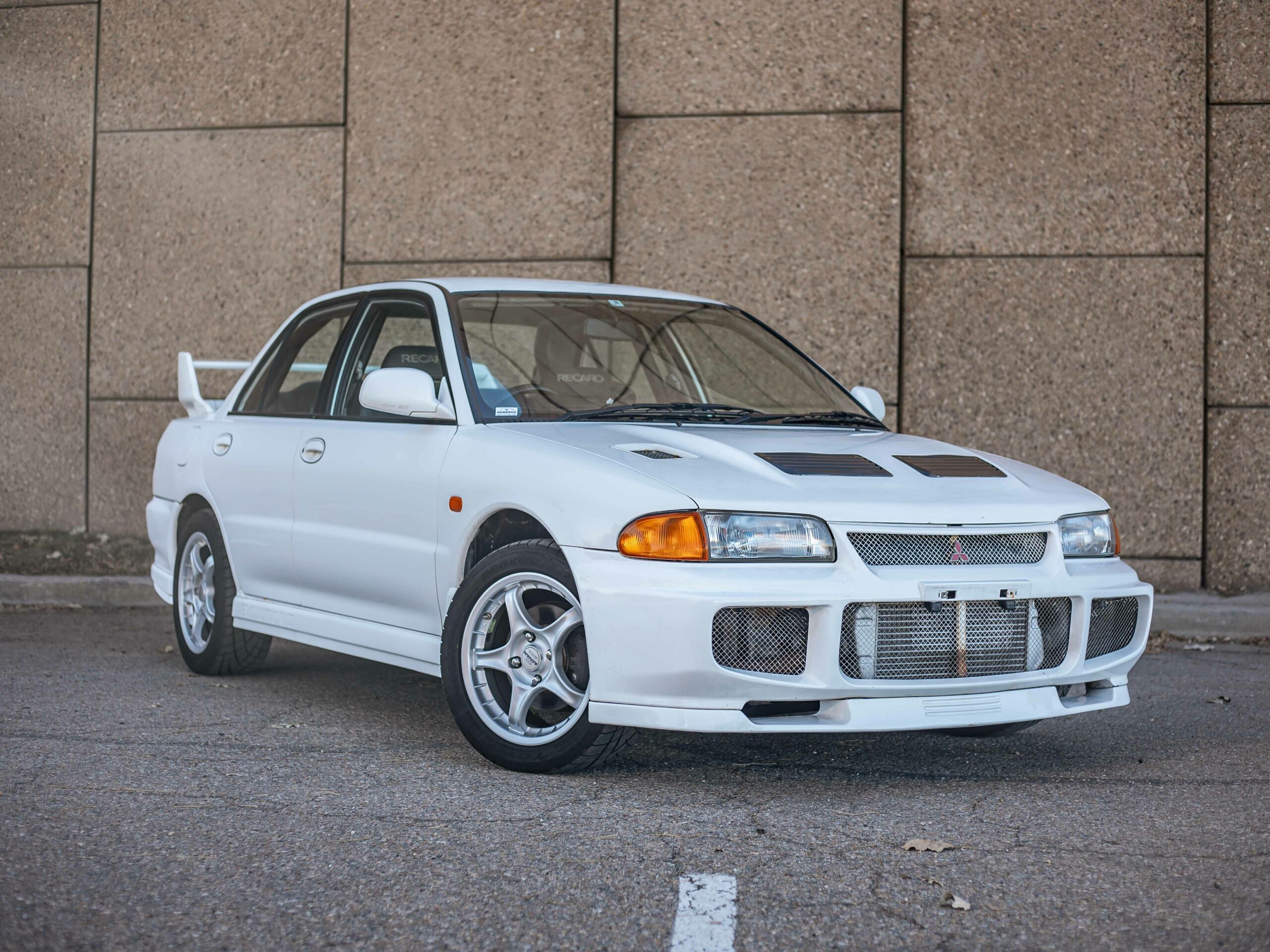 1995-mitsubishi-lancer-gsr-evolution-iii-arthatravel