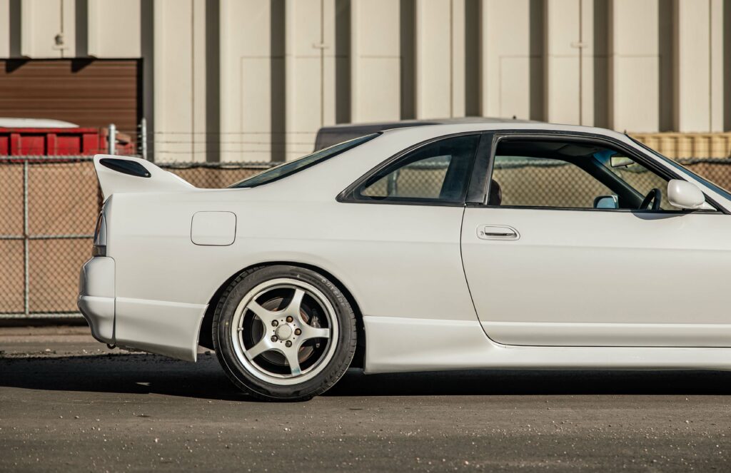 1995 White Nissan Skyline GTS25t-7