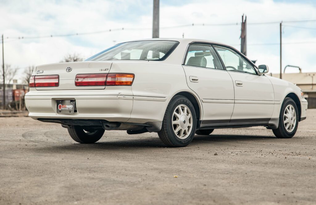 1997 Toyota Mark II Grande-11