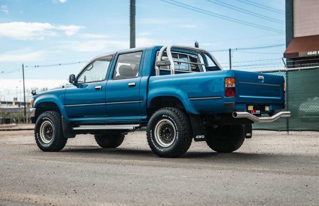 1992 Light Blue Toyota Hilux-25