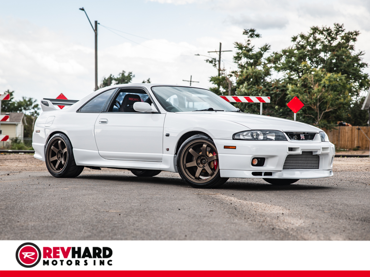 1990 Nissan Skyline R32 GT-R - Revhard Motors Inc.