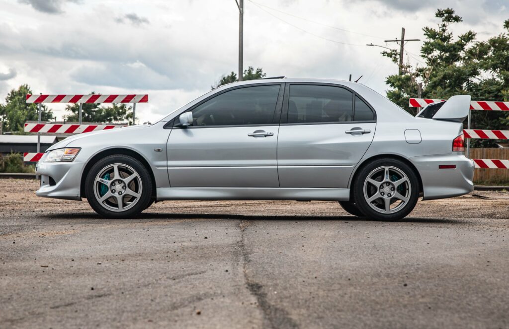 2003 Mitsubishi Evo 8-16