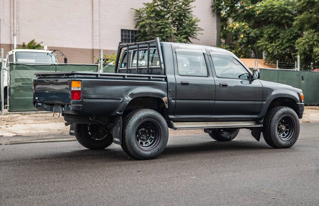 1992 Toyota Hilux Pickup-23