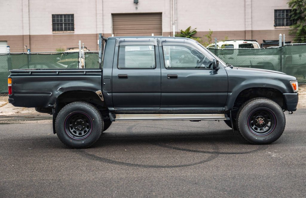 1992 Toyota Hilux Pickup-24