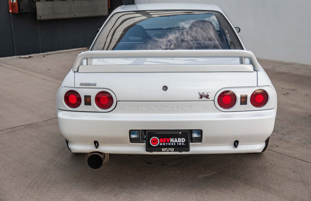 1992 Nissan Skyline R32 GT-R - Revhard Motors Inc.